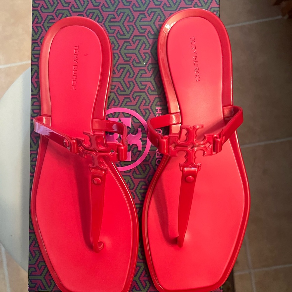 Tory Burch Roxanne Jelly Sandal in red Size 7
